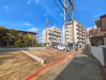 �O�ʓ��H�܂ތ��n�ʐ^ -