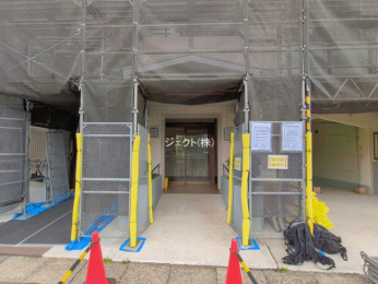 �G���g�����X -